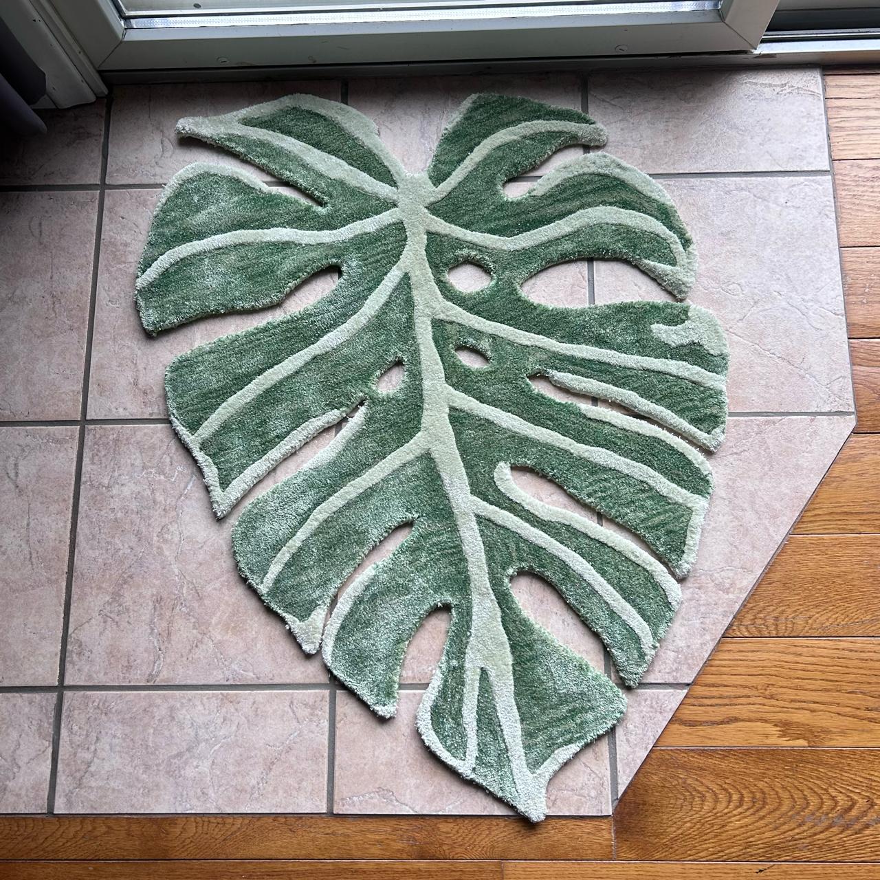 Monstera Leaf Tufted Rug (Ready to Ship)